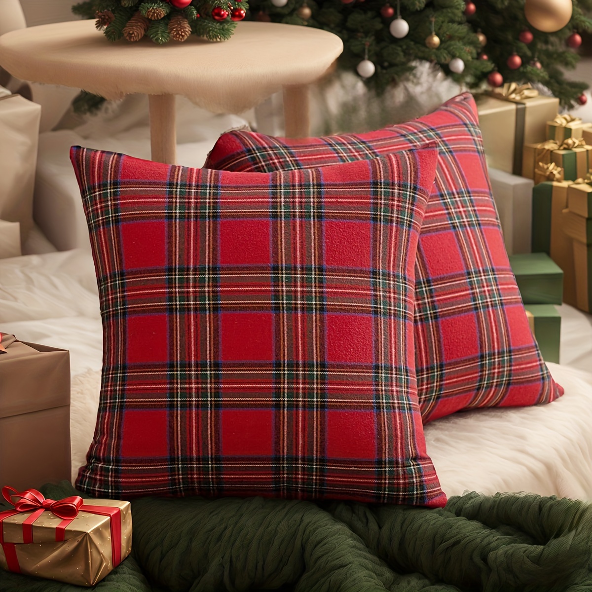 Pillow Insert 18X18 - 2 Buah Sarung Bantal Kotak-kotak Natal